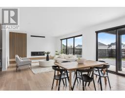 102 SILVER MAPLE CIRCLE - 6