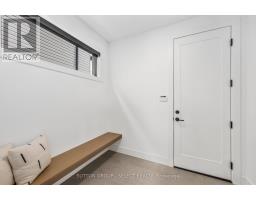 102 SILVER MAPLE CIRCLE - 8