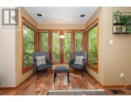 10207 PINETREE DRIVE - 17