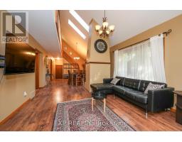 10207 PINETREE DRIVE - 18