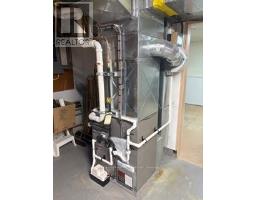 25 SPRING PLACE - 25