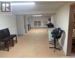 25 SPRING PLACE - 28