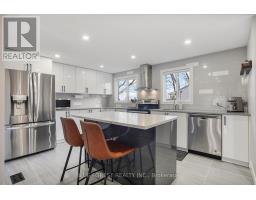 25 HOLIDAY AVENUE - 11