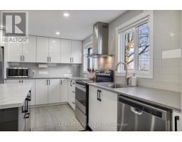 25 HOLIDAY AVENUE - 12