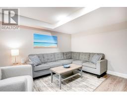 25 HOLIDAY AVENUE - 29