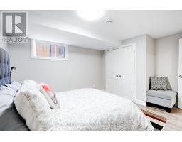 25 HOLIDAY AVENUE - 32