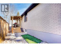 25 HOLIDAY AVENUE - 39