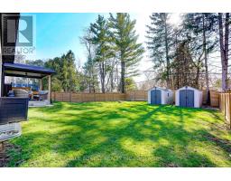 25 HOLIDAY AVENUE - 43