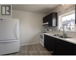 93 KING STREET E - 10