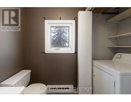 93 KING STREET E - 15