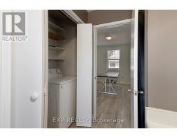 93 KING STREET E - 16