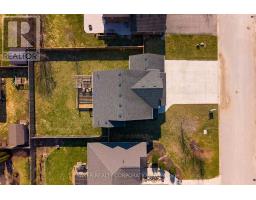 86 OLIVER CRESCENT - 44