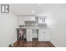 460 MOORE STREET - 34