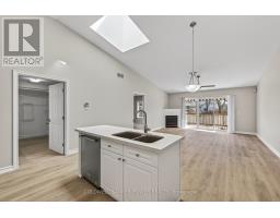 28 - 680 COMMISSIONERS ROAD W - 12