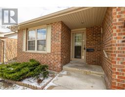 28 - 680 COMMISSIONERS ROAD W - 3