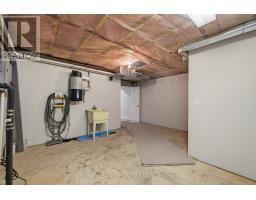 28 - 680 COMMISSIONERS ROAD W - 33