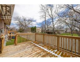 28 - 680 COMMISSIONERS ROAD W - 36