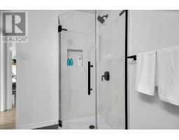 219 HIGHVIEW AVENUE W - 38