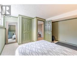 183 CANTERBURY DRIVE - 32