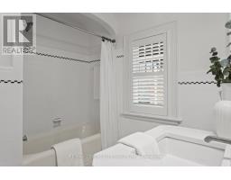 396 VICTORIA STREET - 27