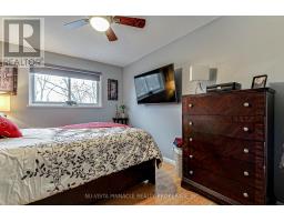 286 PANORAMA CRESCENT - 23