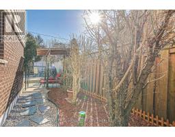 286 PANORAMA CRESCENT - 44