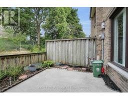 60 - 634 WONDERLAND ROAD S - 23