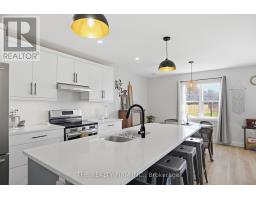 141 VICTORIA AVENUE E - 11