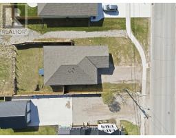 141 VICTORIA AVENUE E - 49