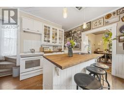 34 GLADSTONE AVENUE - 13