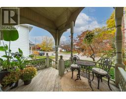 34 GLADSTONE AVENUE - 4