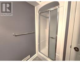 5 - 5 FOXHOLLOW DRIVE - 28