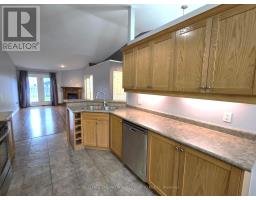 5 - 5 FOXHOLLOW DRIVE - 7