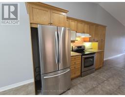 5 - 5 FOXHOLLOW DRIVE - 8