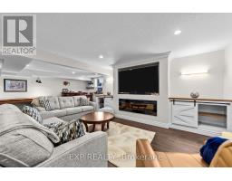 9 TOWERLINE STREET - 30