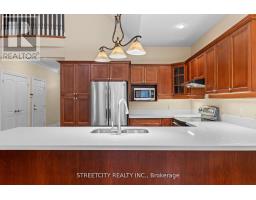 25 - 124 NORTH CENTRE ROAD - 11