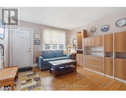 119 CONNAUGHT AVENUE - 8