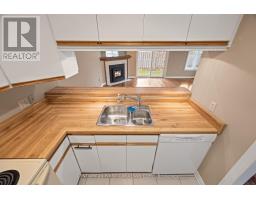 12 - 90 ONTARIO STREET S - 20