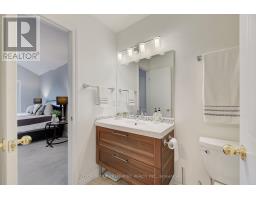 20 - 270 NORTH CENTRE ROAD - 25