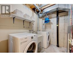 20 - 270 NORTH CENTRE ROAD - 39