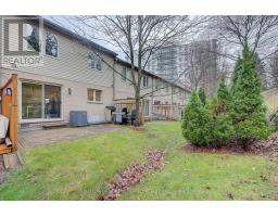 20 - 270 NORTH CENTRE ROAD - 40