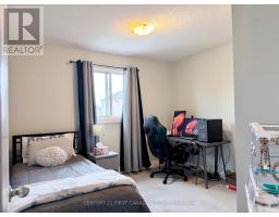 9 BARRETT CRESCENT - 17