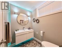 9 BARRETT CRESCENT - 20