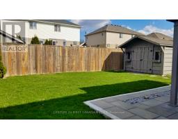 9 BARRETT CRESCENT - 21