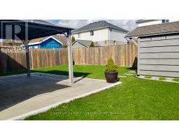 9 BARRETT CRESCENT - 22