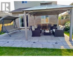 9 BARRETT CRESCENT - 24