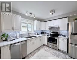 9 BARRETT CRESCENT - 8