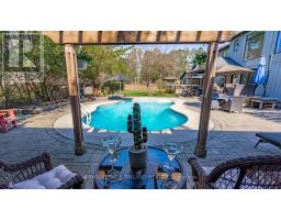 74 KILWORTH PARK DRIVE - 41