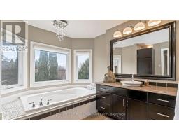 135 AMBLESIDE DRIVE - 23