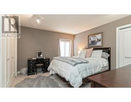 135 AMBLESIDE DRIVE - 24